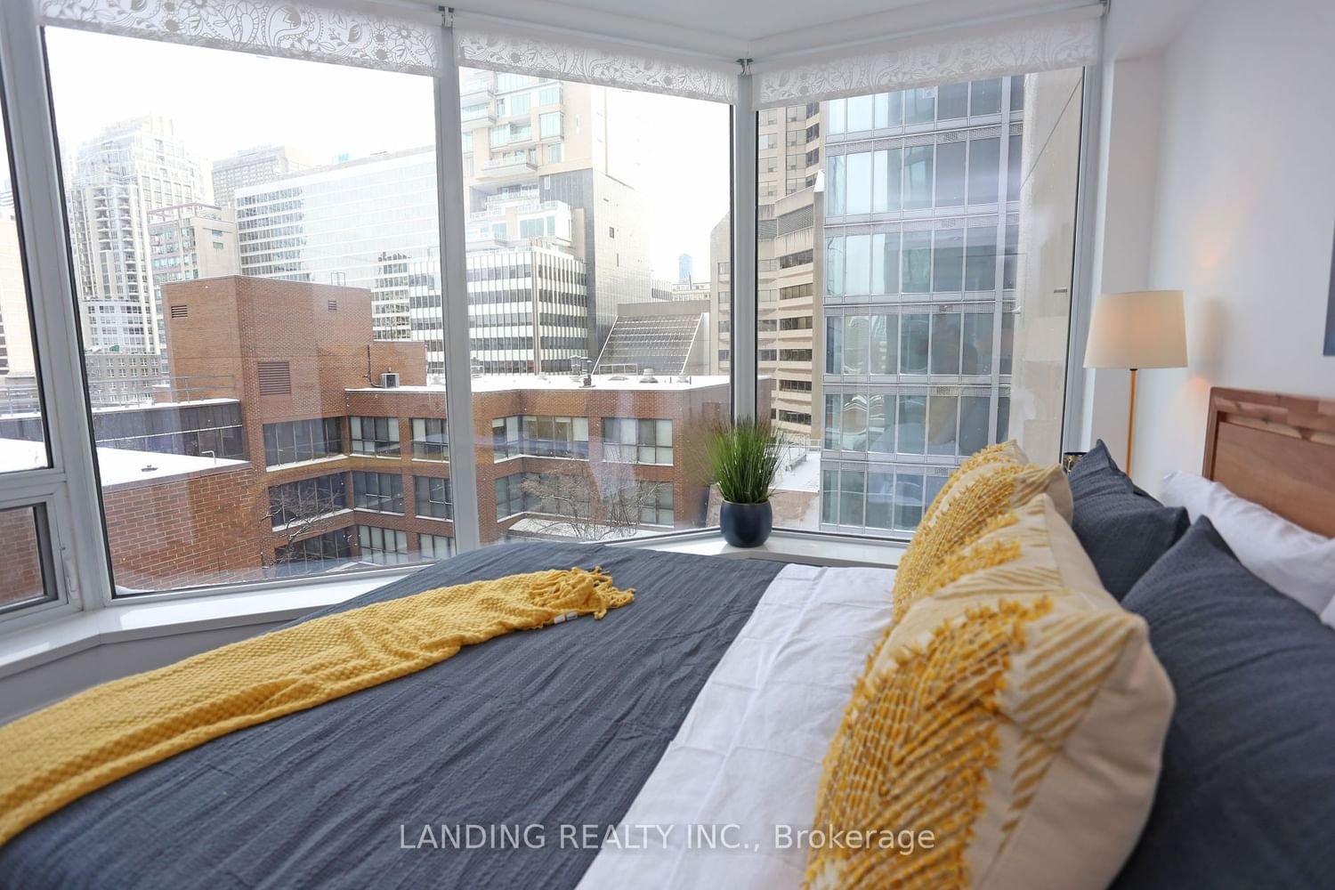 155 Yorkville Ave, unit 707 for sale - image #6