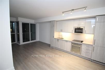 77 Mutual St, unit 1701 for rent - image #2