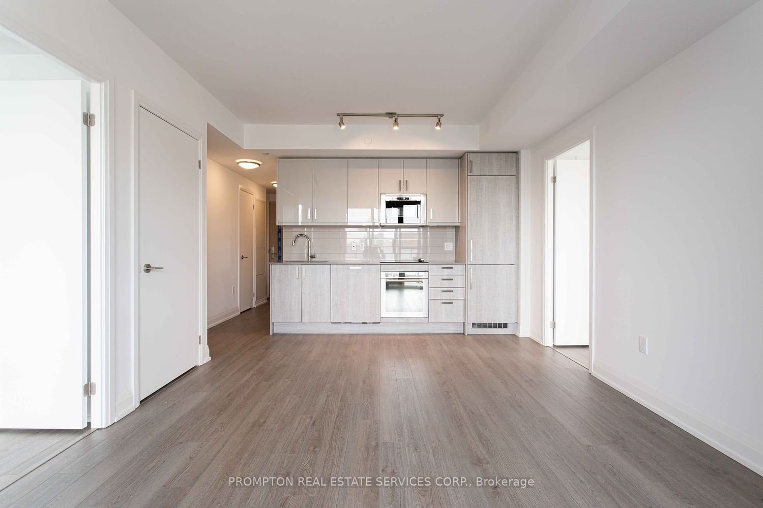 77 Mutual St, unit 1808 for rent - image #9