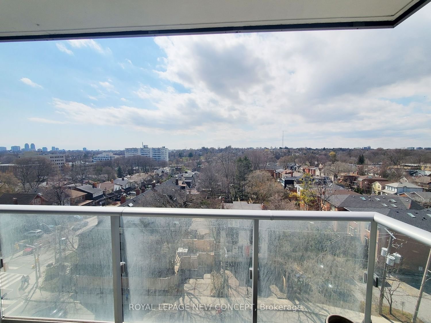 58 Orchard View Blvd, unit 701 for sale - image #3