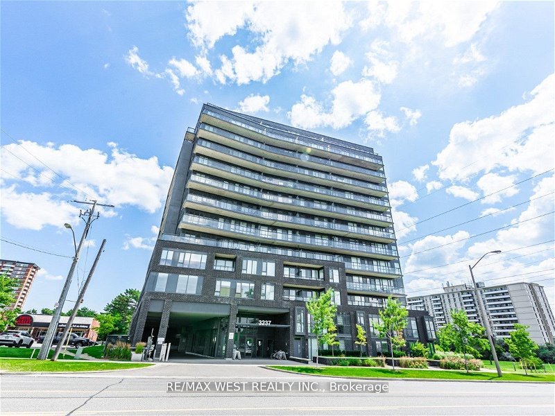 3237 Bayview Ave, unit 305 for rent - image #1
