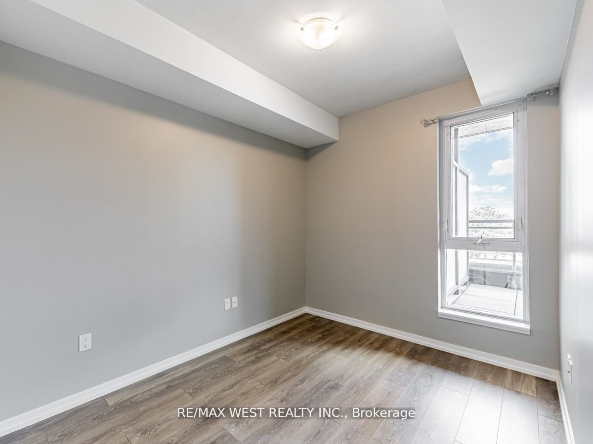3237 Bayview Ave, unit 305 for rent - image #17