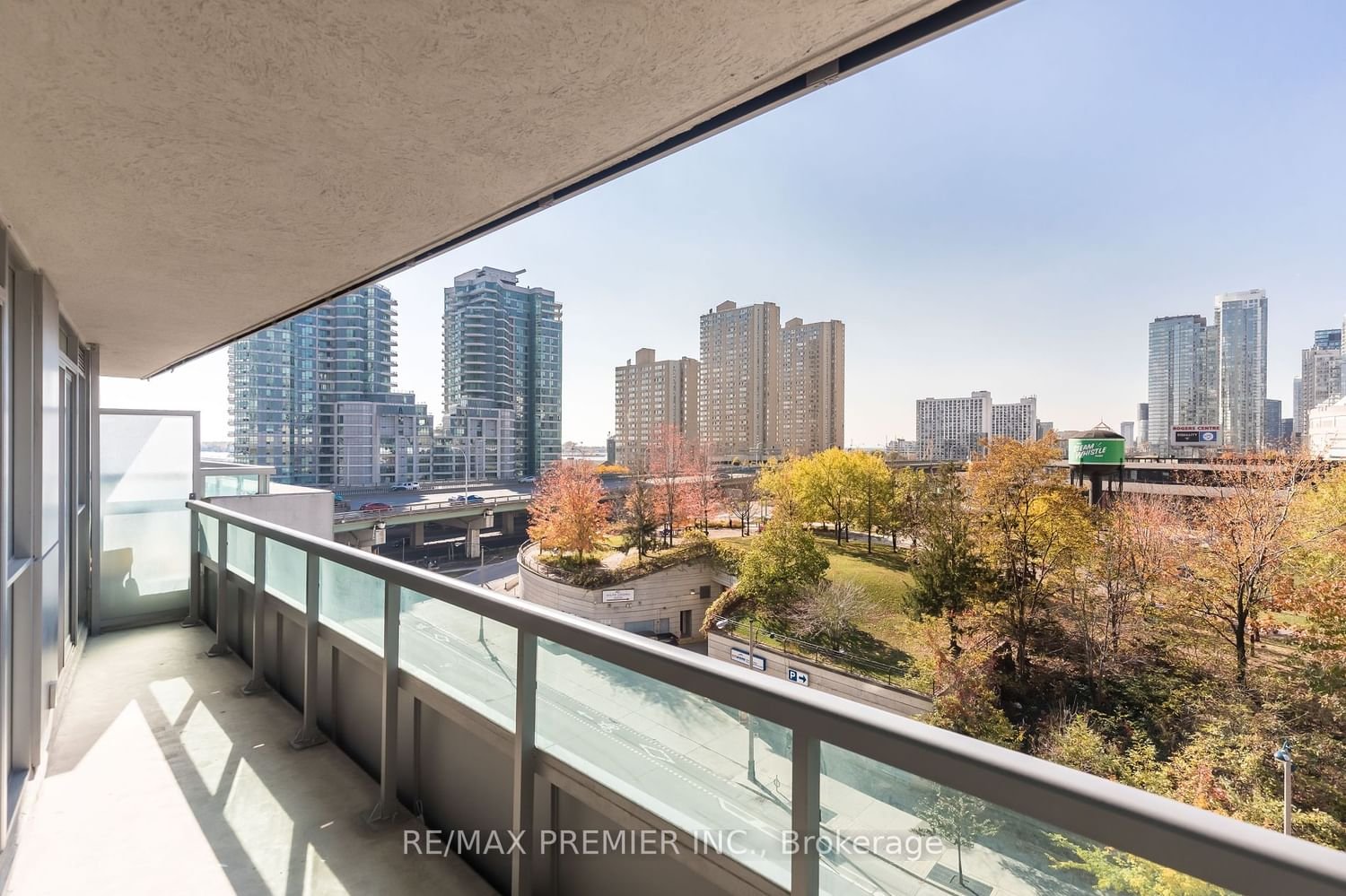 25 Lower Simcoe St, unit 718 for rent - image #20