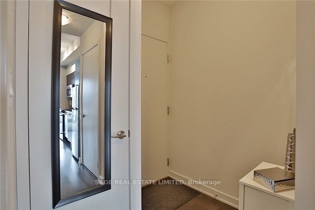 126 Simcoe St, unit 802 for rent - image #13