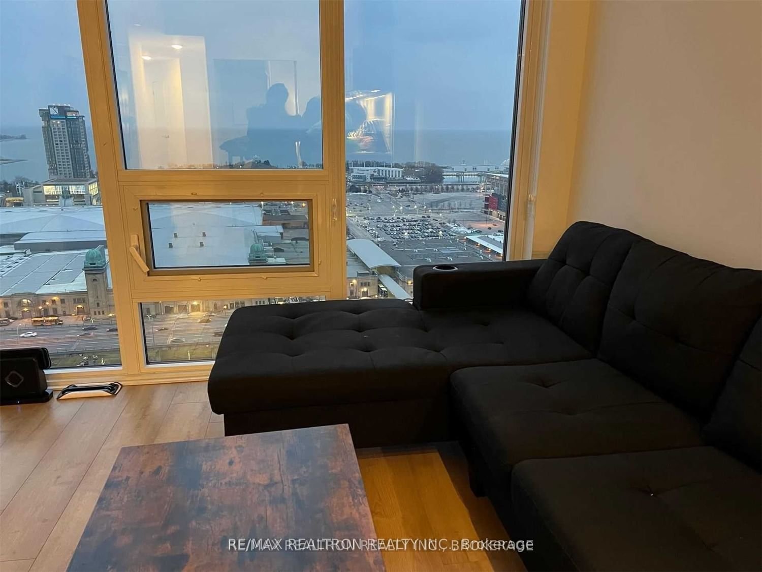 135 East Liberty St, unit 2402 for rent - image #3