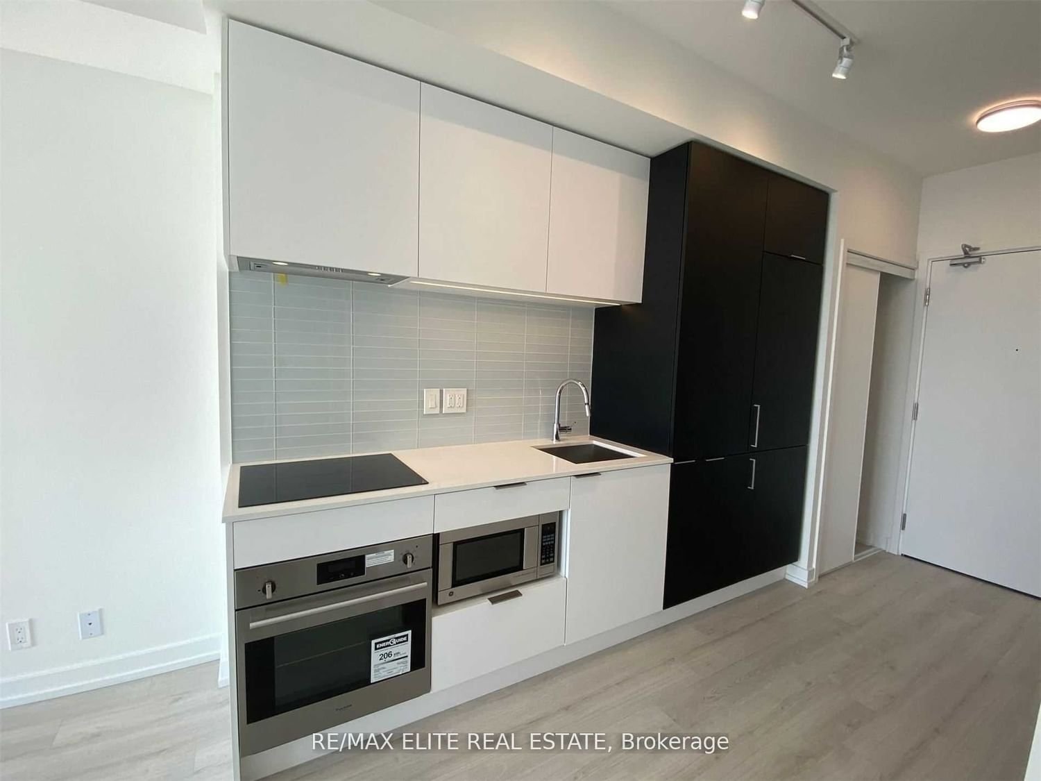 33 Helendale Ave, unit 2808 for rent - image #3