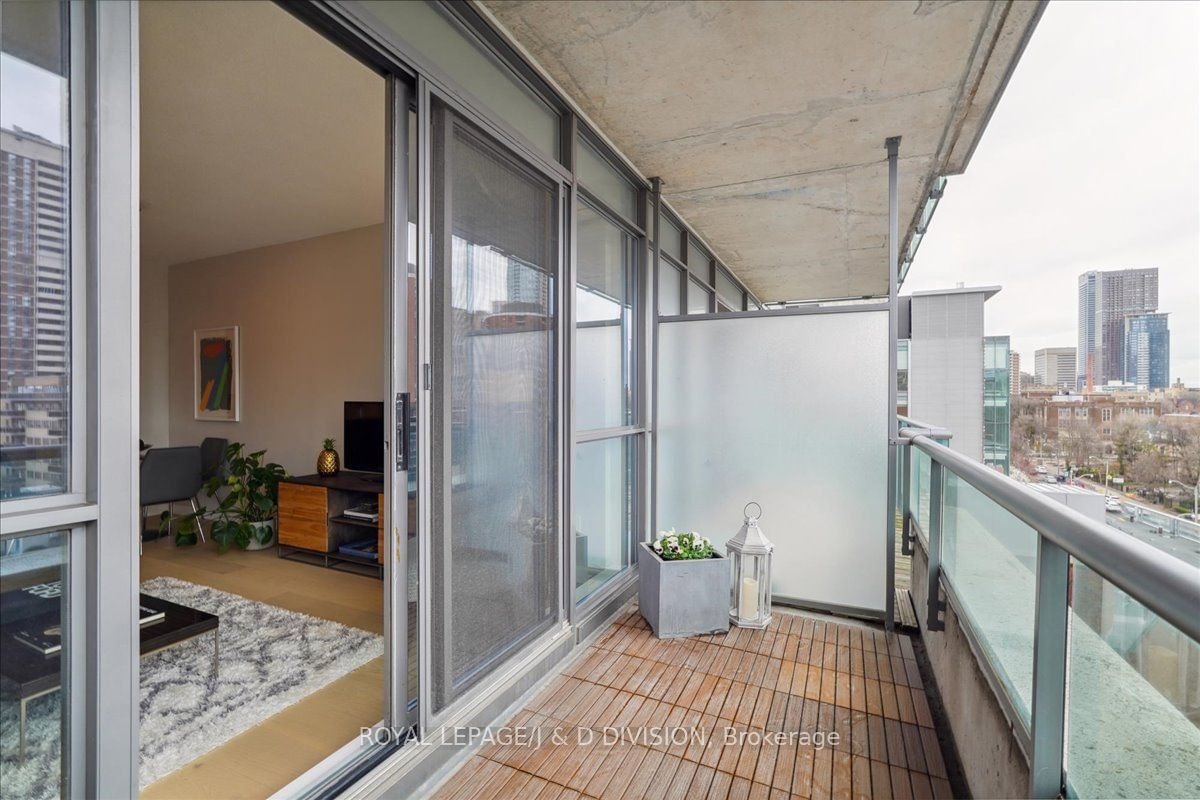 281 Mutual St, unit 809 for sale - image #16
