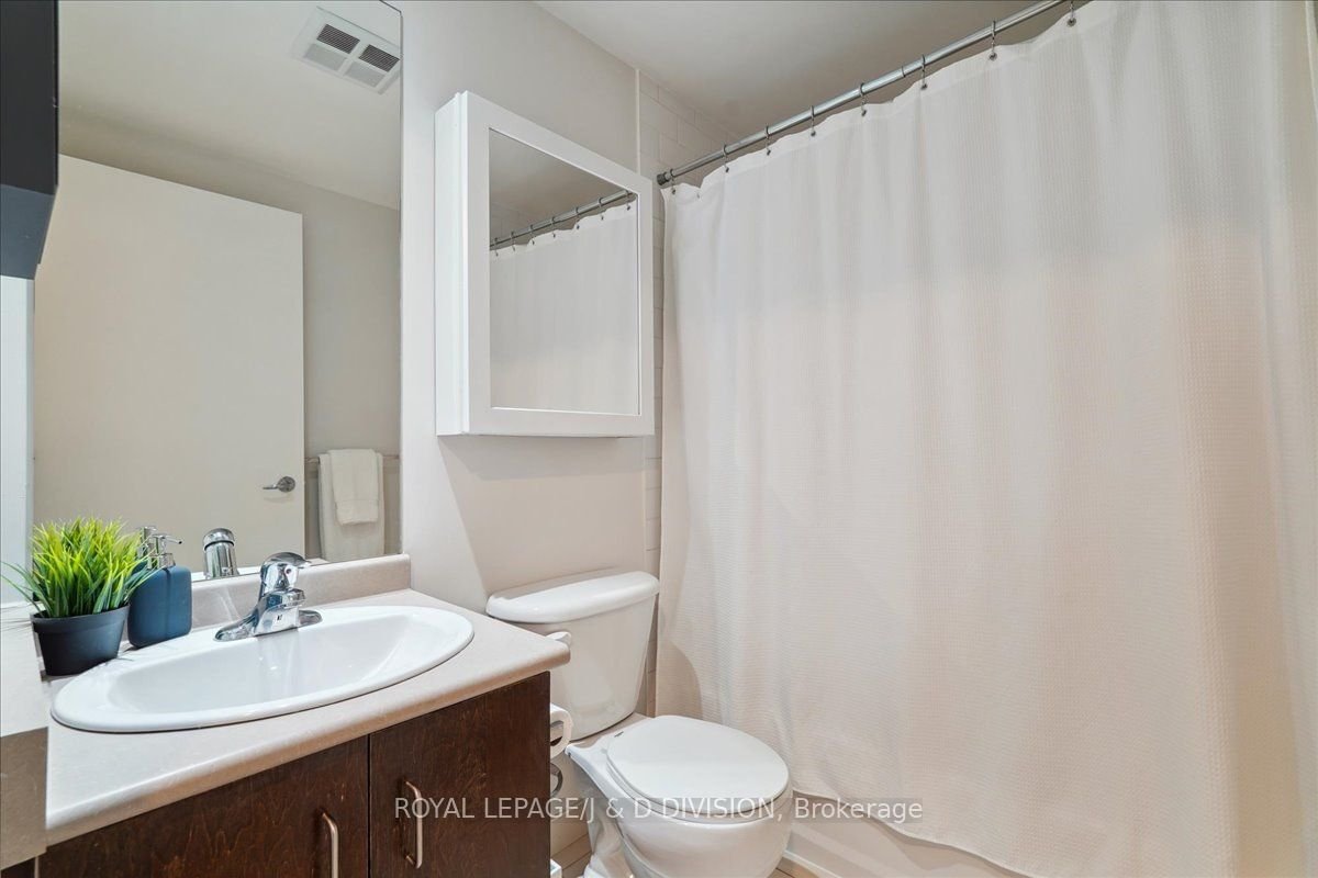 281 Mutual St, unit 809 for sale - image #21
