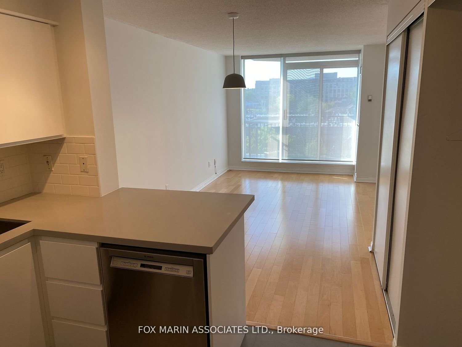 1000 King St W, unit 704 for rent - image #7