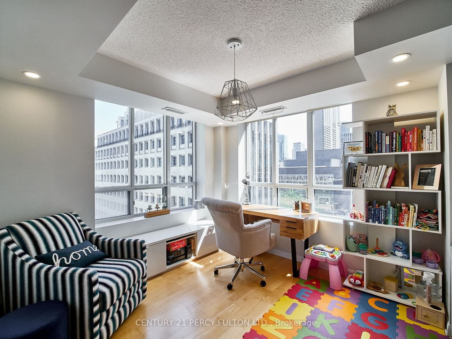 140 Simcoe St, unit 809 for rent - image #8