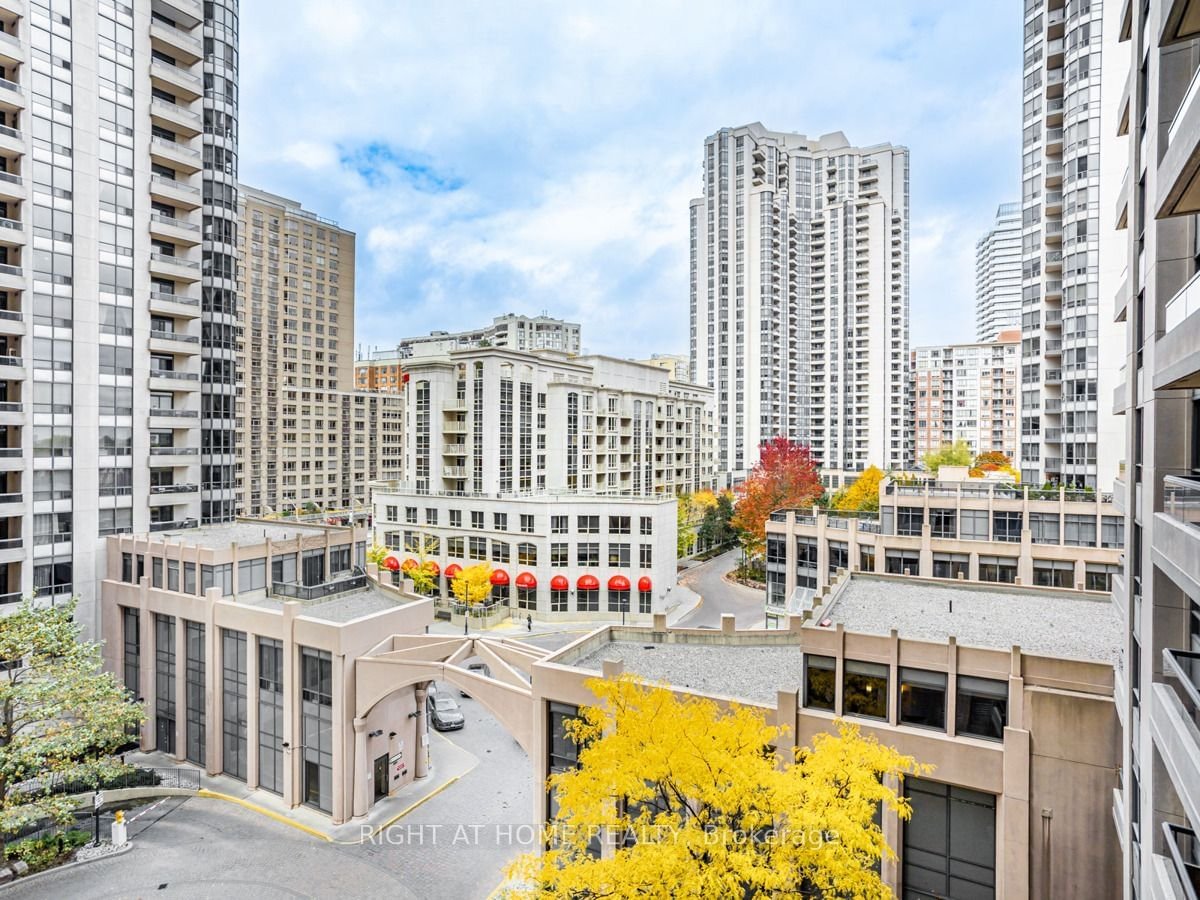 15 Northtown Way, unit 615 for sale - image #24
