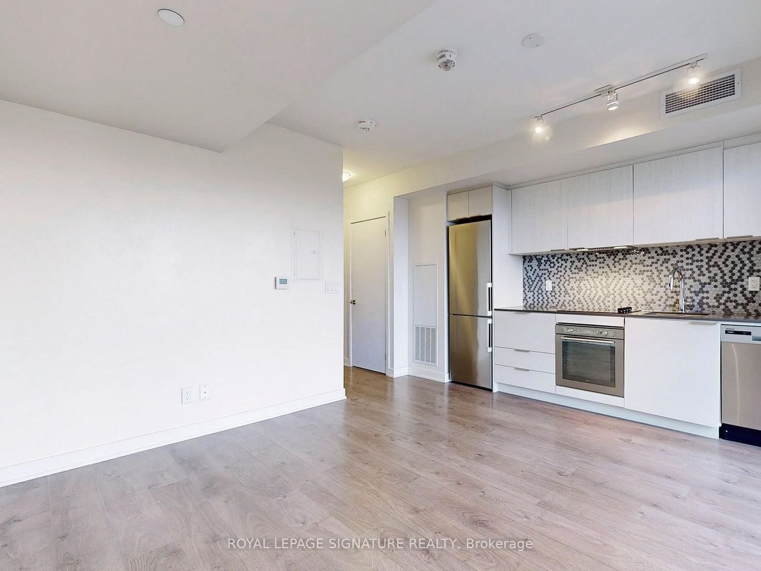 2 Sonic Way, unit 1709 for rent - image #12