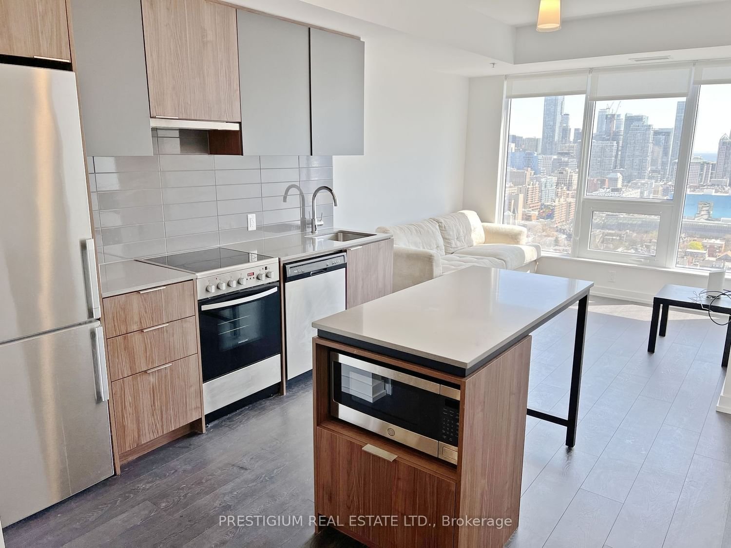203 College St, unit 2401 for rent - image #2