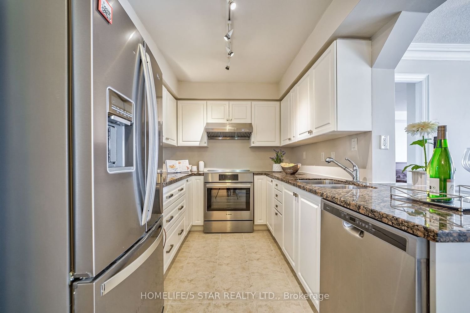 2 Clairtrell Rd, unit 905 for sale - image #8