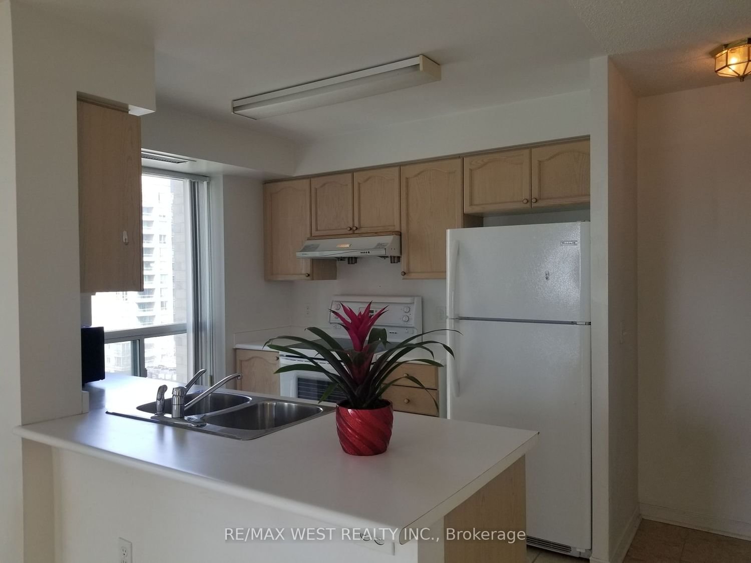 28 Olive Ave, unit 1109 for rent - image #11