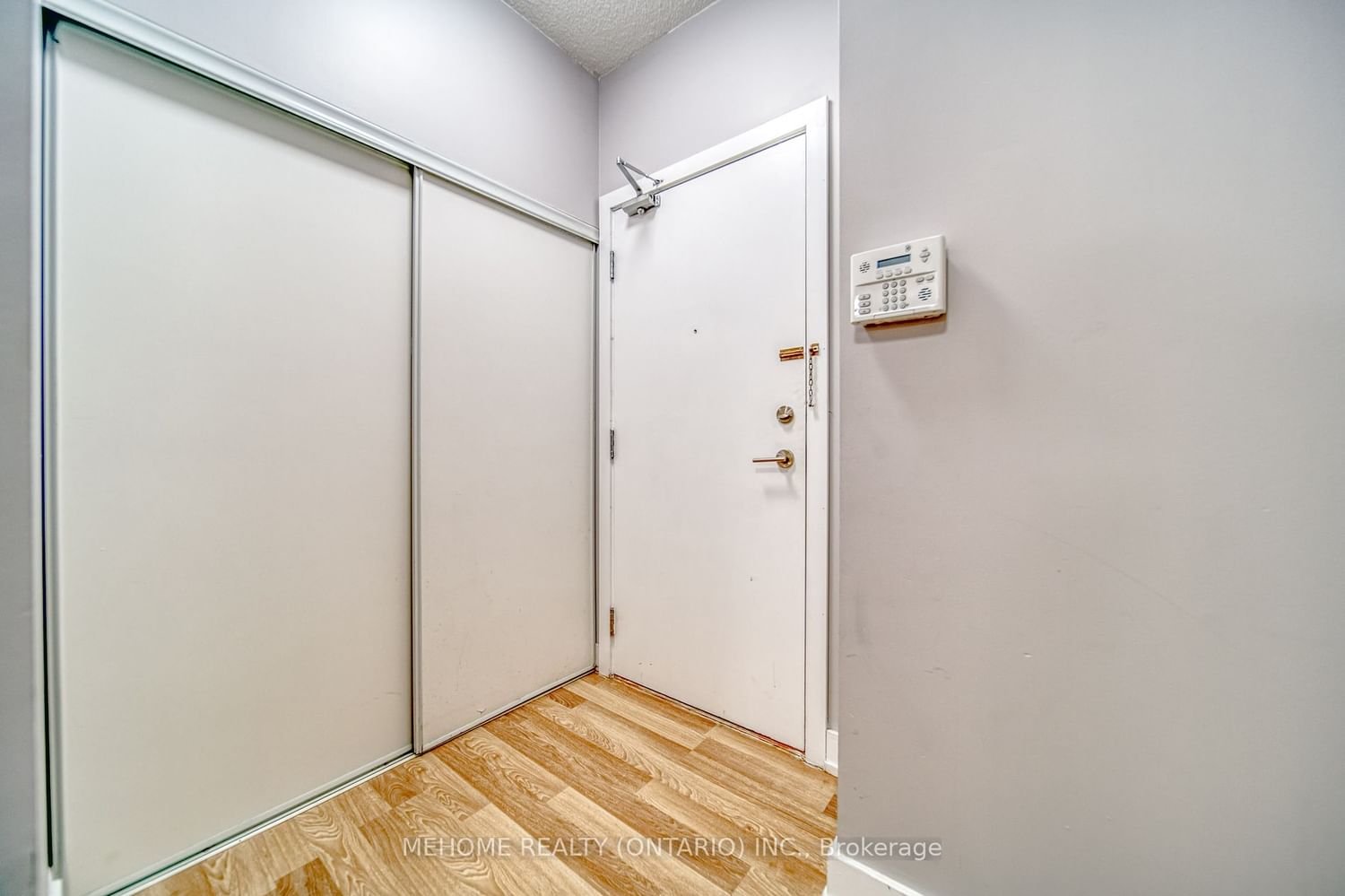 150 Fairview Mall Dr, unit 1302 for rent - image #6