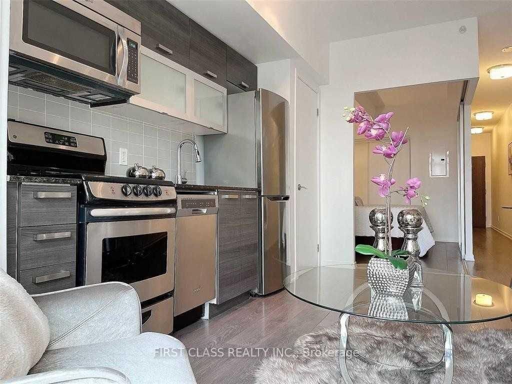 68 Abell St, unit 605 for rent - image #4