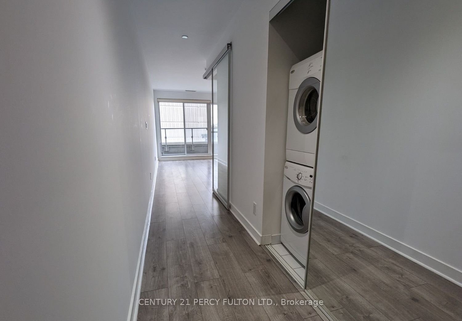 58 Orchard View Blvd, unit 1009 for rent - image #6