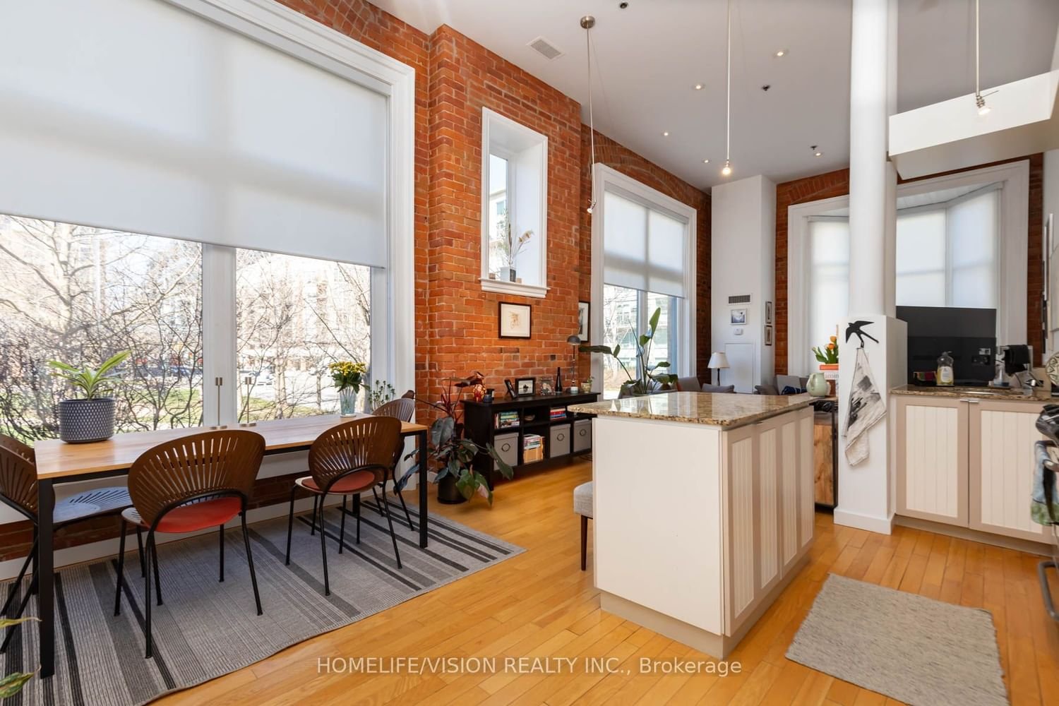 915 King St W, unit 207 for rent - image #10
