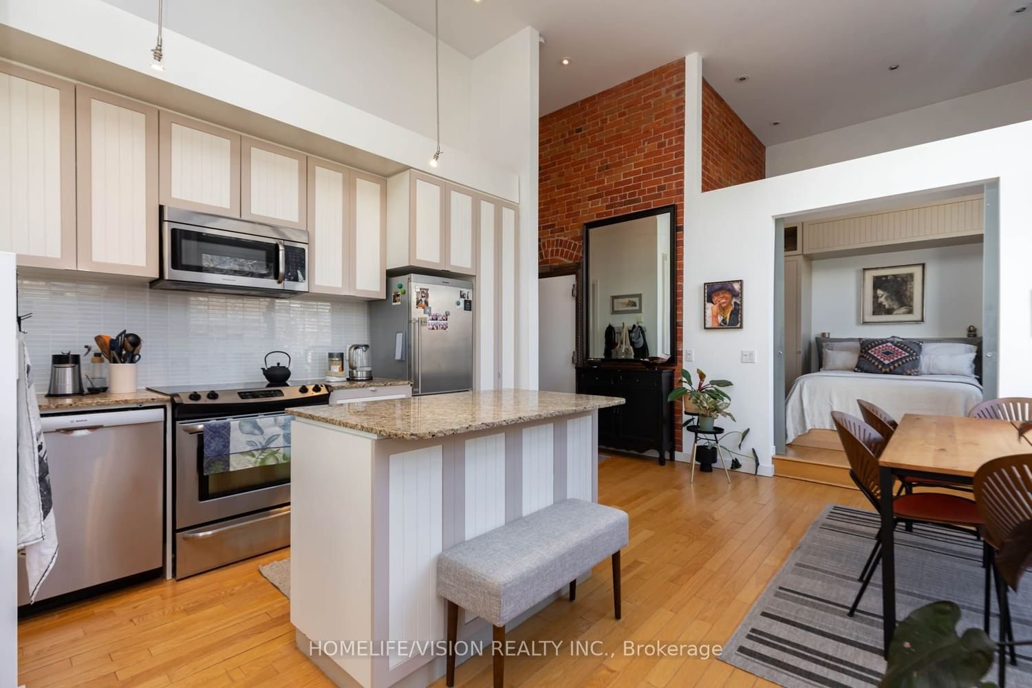 915 King St W, unit 207 for rent - image #12