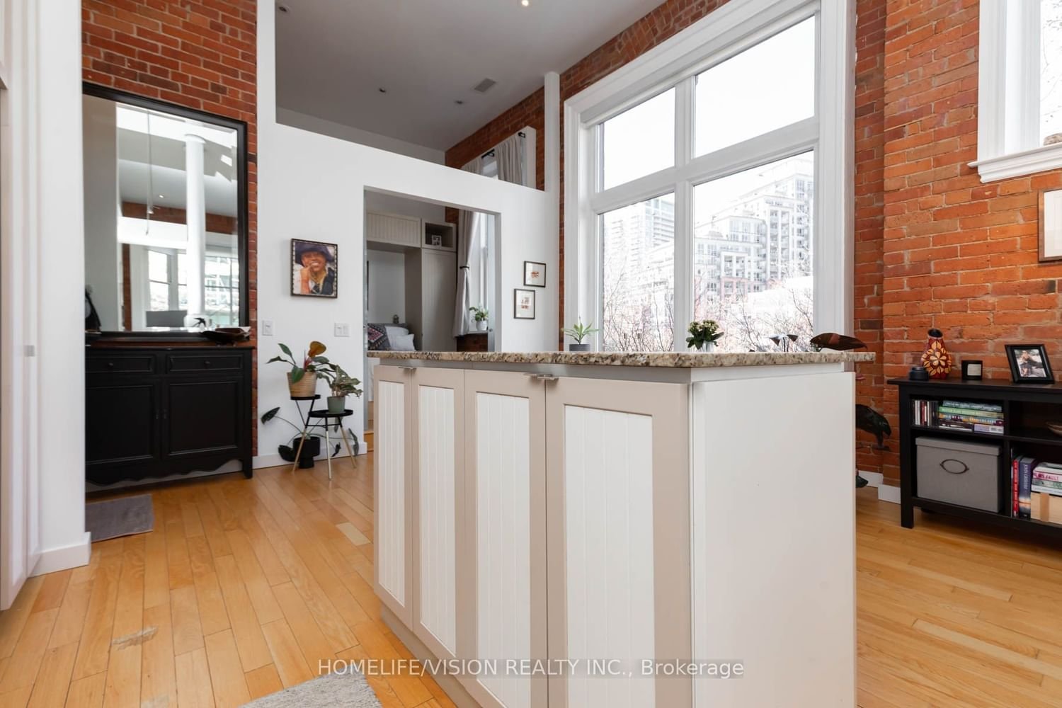 915 King St W, unit 207 for rent - image #17
