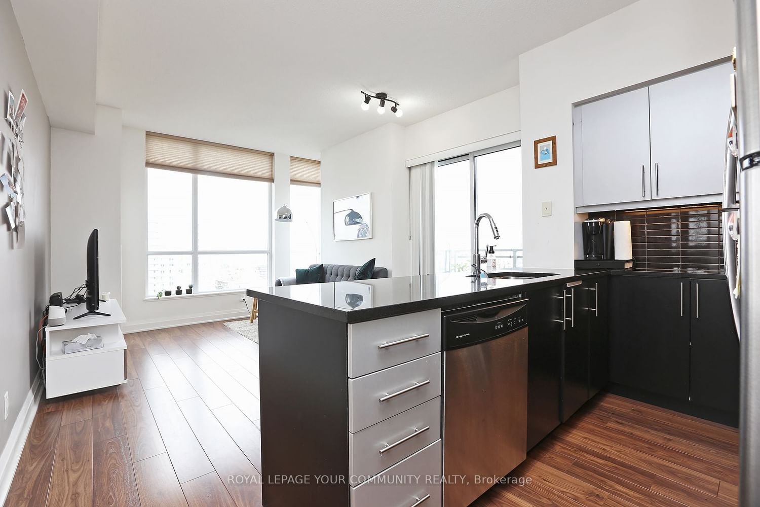 83 Redpath Ave, unit 1502 for rent - image #2