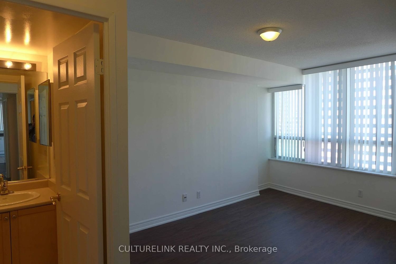 23 Hollywood Ave, unit 2302 for rent - image #6