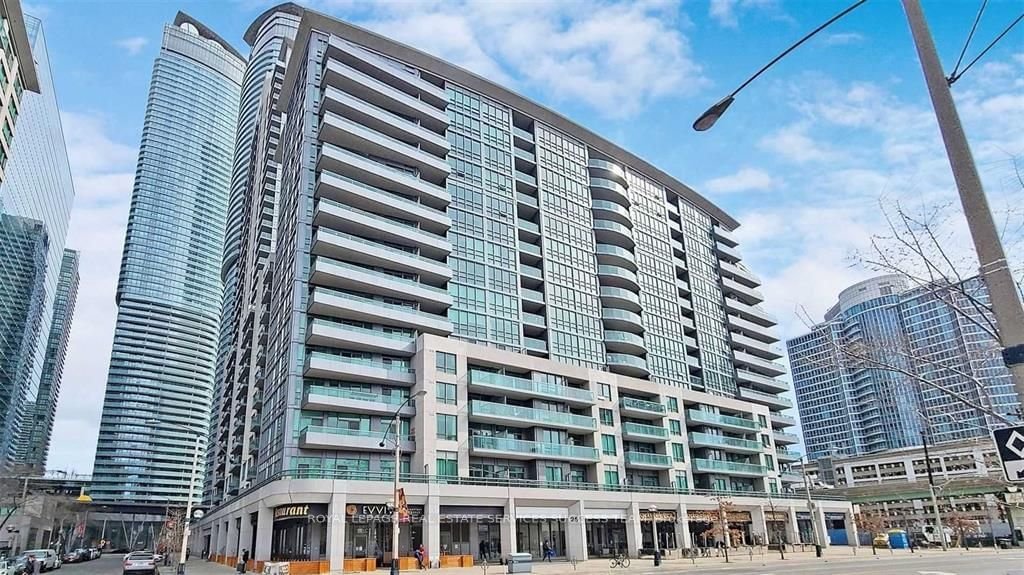 25 Lower Simcoe St, unit 711 for sale - image #2