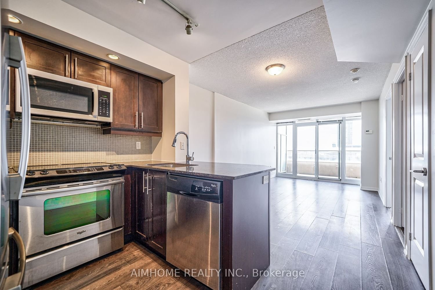 65 East Liberty St, unit 504 for rent - image #5