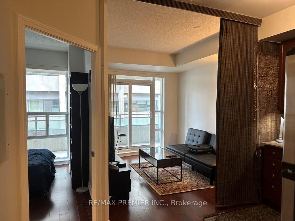 736 Spadina Ave, unit 317 for sale