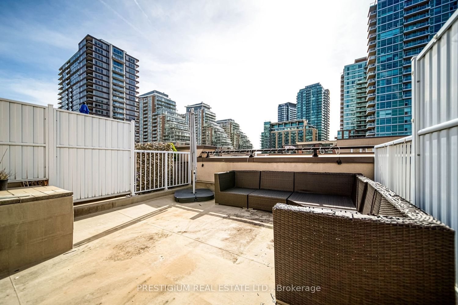 42 Western Battery Rd, unit 726 for rent - image #19
