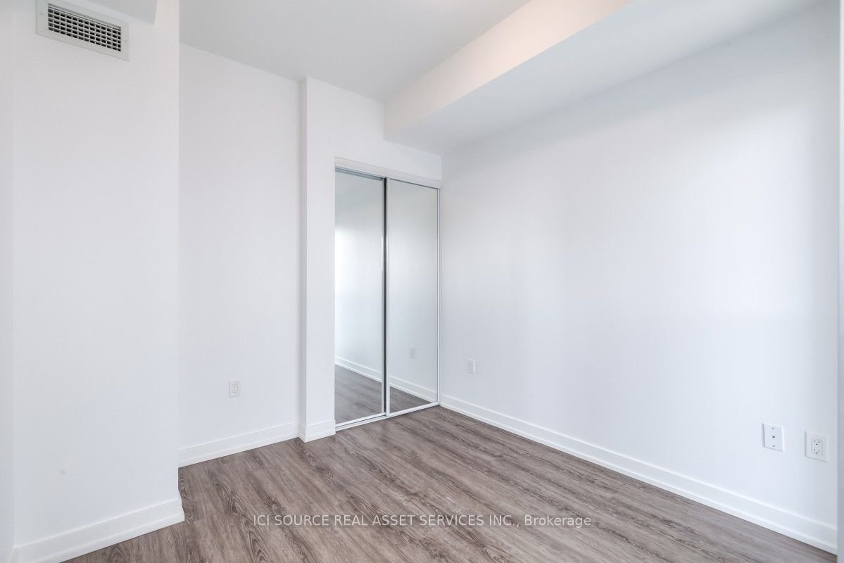 1 Yorkville Ave, unit 3710 for rent - image #8