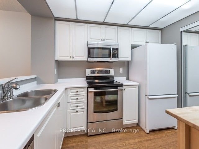 28 Hollywood Ave, unit 1410 for rent - image #2