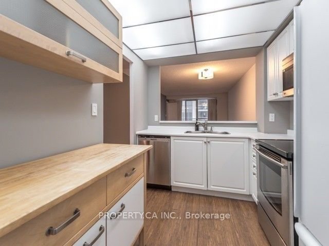 28 Hollywood Ave, unit 1410 for rent - image #4
