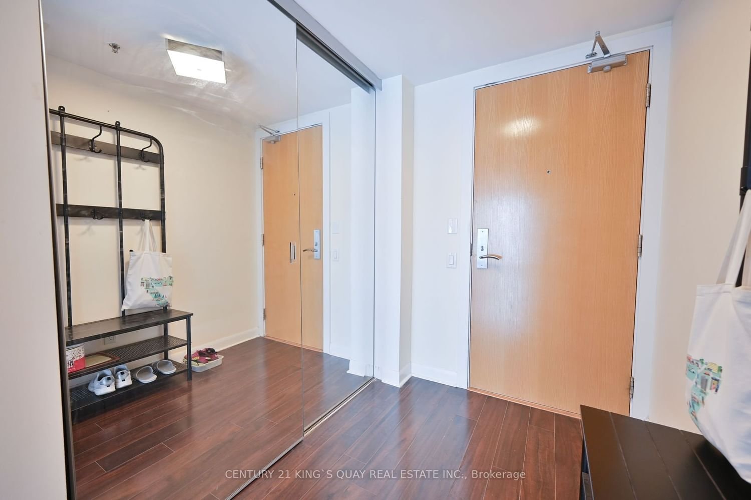 375 King St W, unit 2908 for rent - image #2