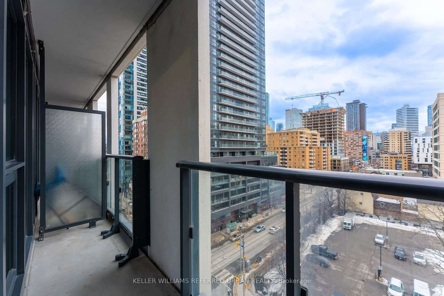 251 Jarvis St, unit 829 for rent - image #11