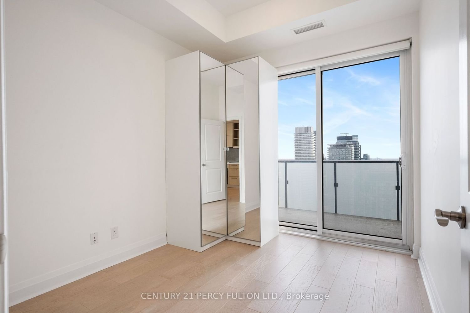 65 St Mary St, unit 4309 for sale - image #37