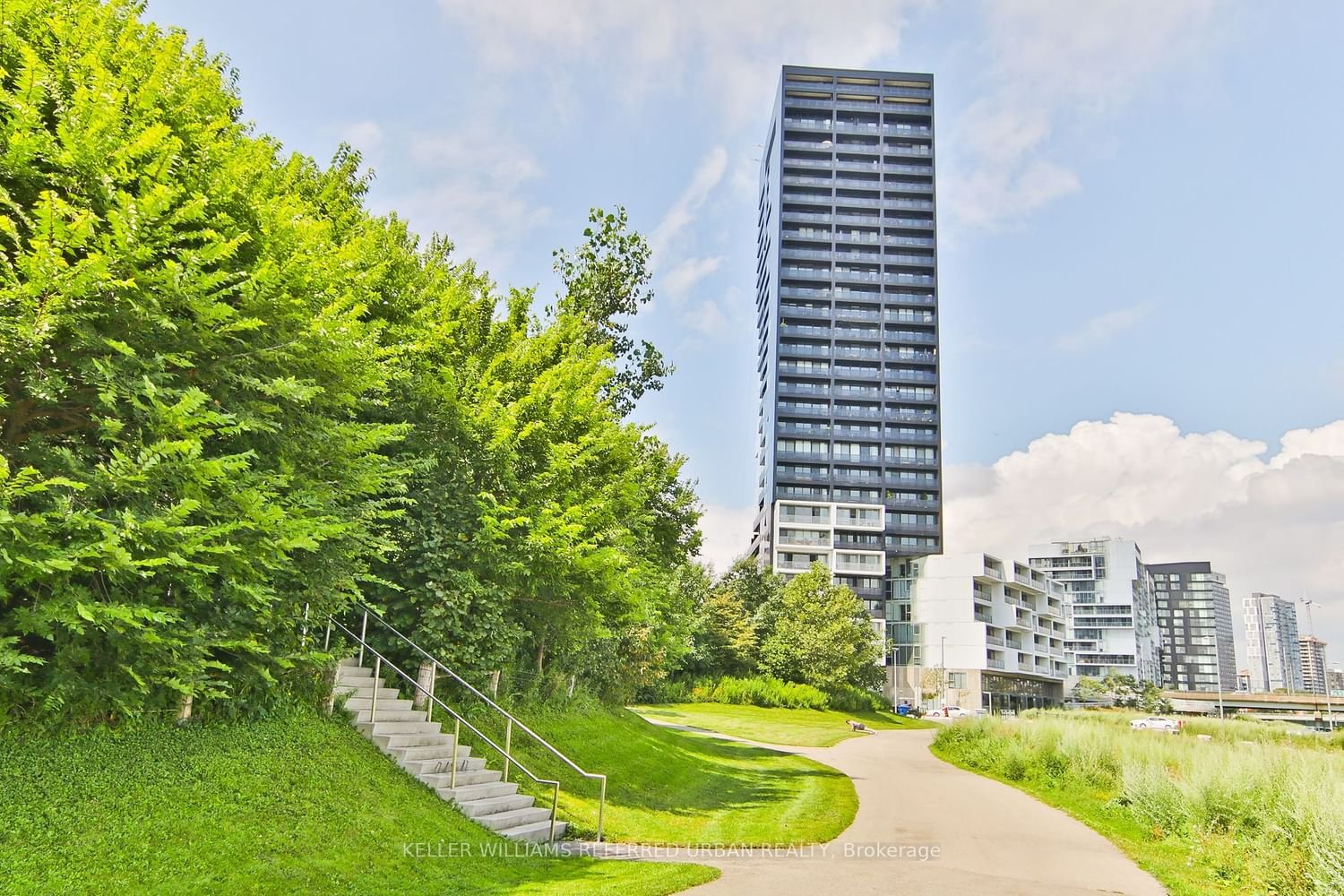 170 Bayview Ave, unit 607 for rent - image #2