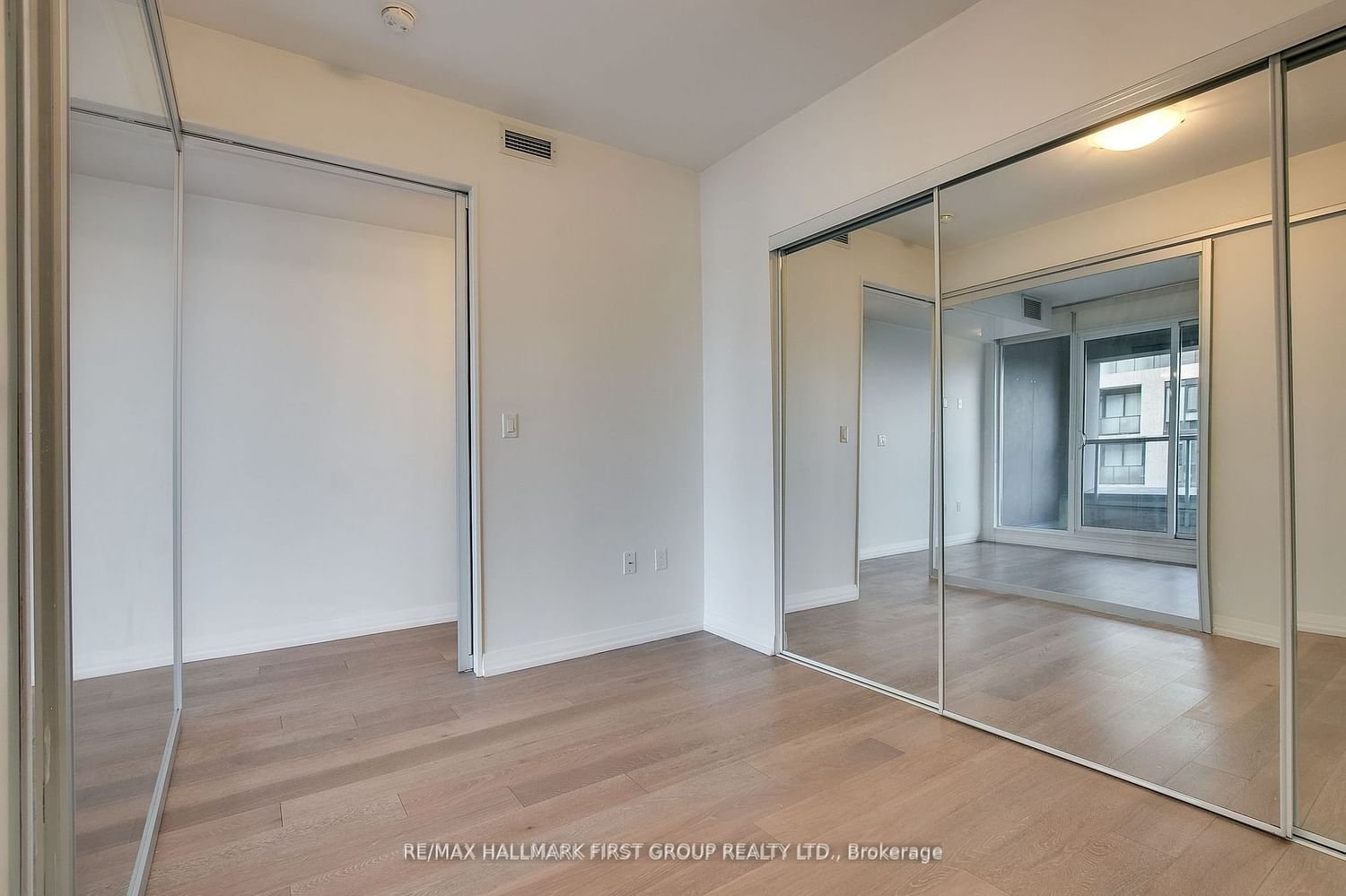835 St Clair Ave W, unit 401 for rent - image #12