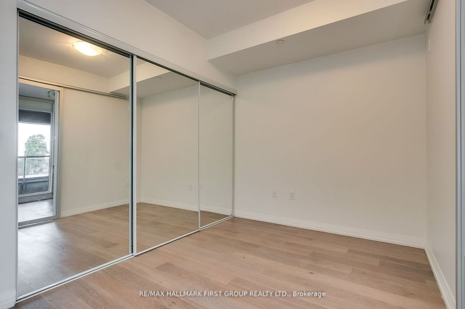 835 St Clair Ave W, unit 401 for rent - image #13