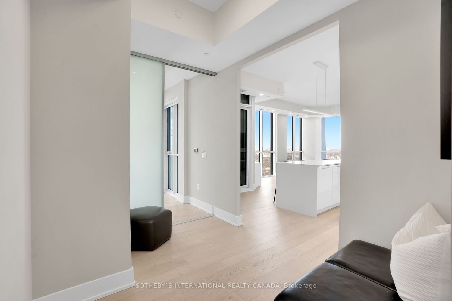 1 Yorkville Ave, unit 5405 for sale - image #10