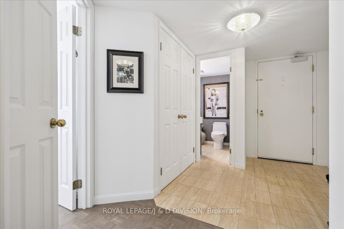 1331 Bay St, unit 504 for sale - image #25