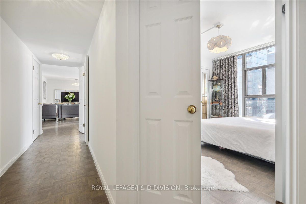 1331 Bay St, unit 504 for sale - image #26