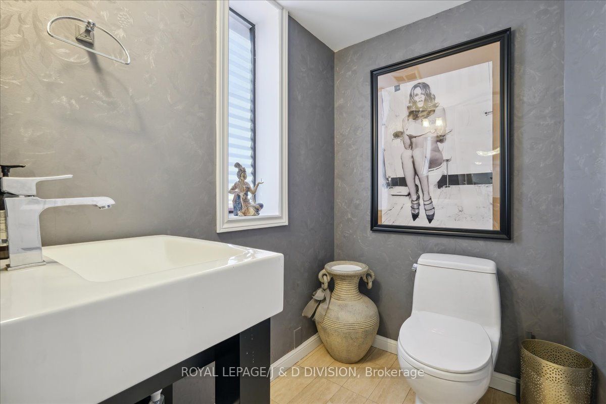 1331 Bay St, unit 504 for sale - image #29