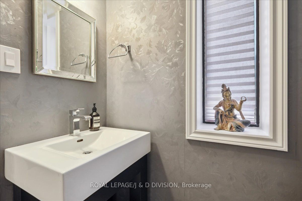 1331 Bay St, unit 504 for sale - image #30