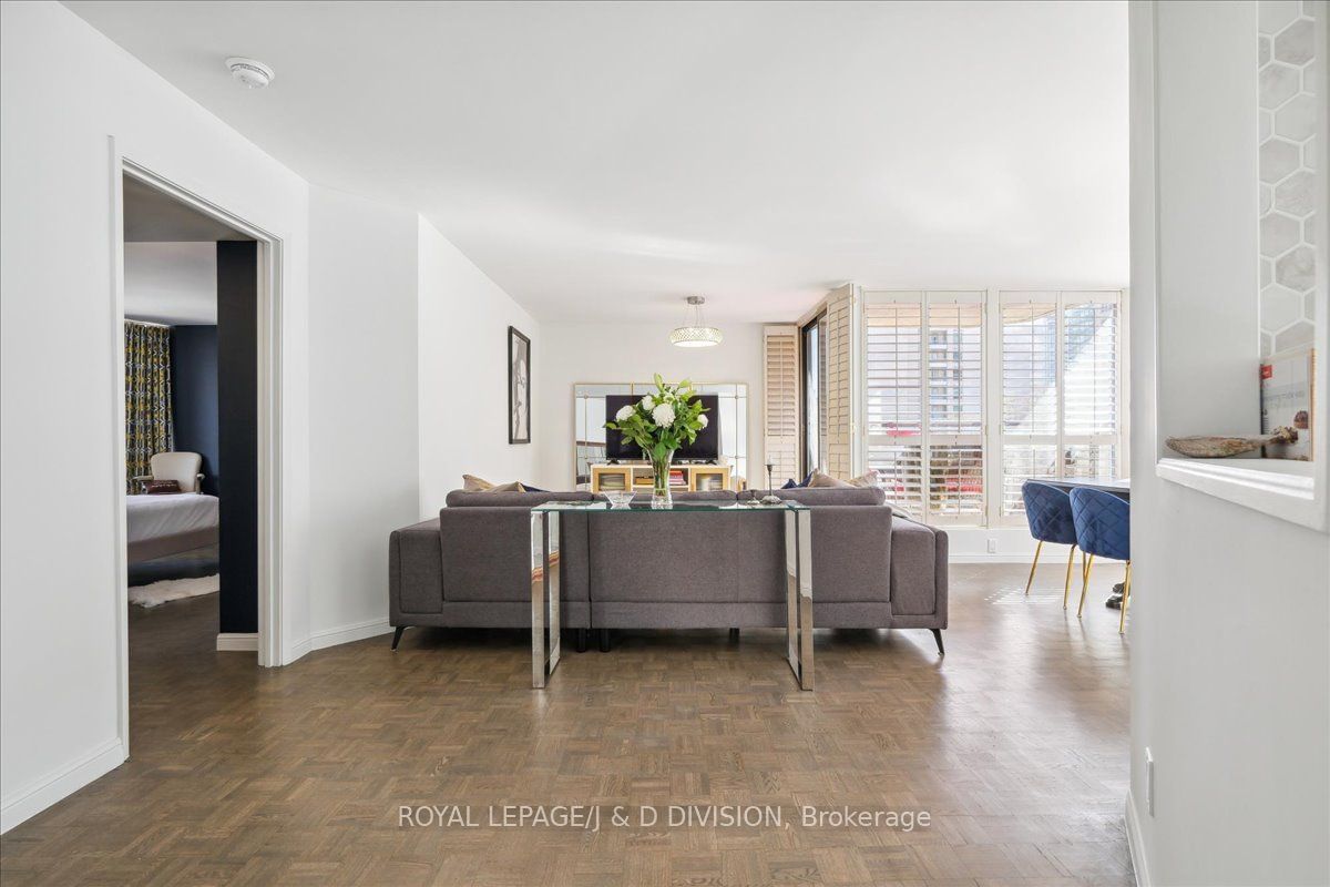 1331 Bay St, unit 504 for sale - image #4