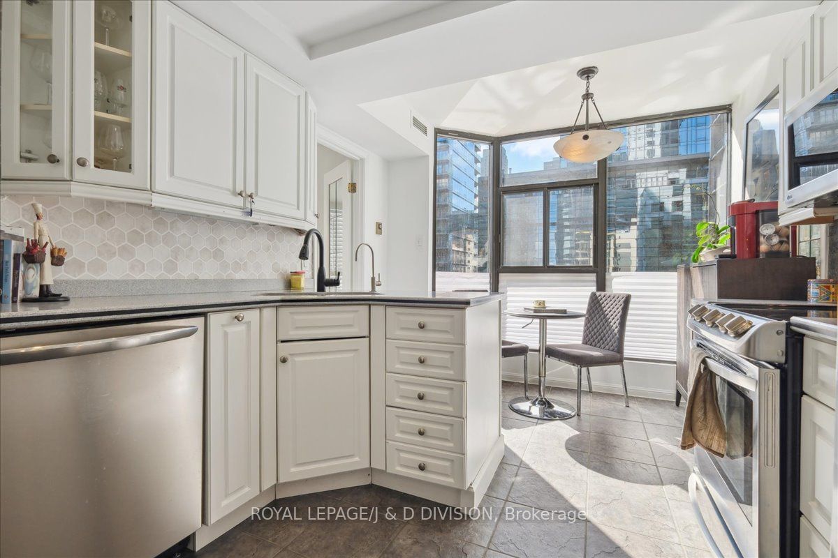 1331 Bay St, unit 504 for sale - image #9