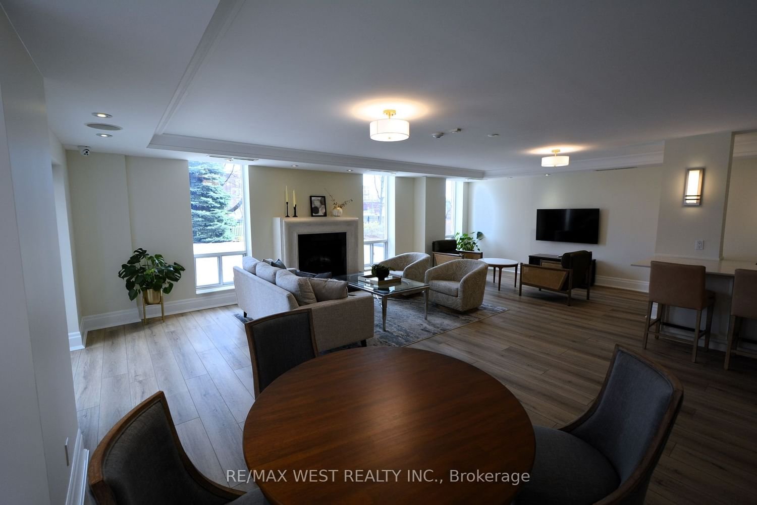 455 Rosewell Ave, unit 107 for sale - image #22