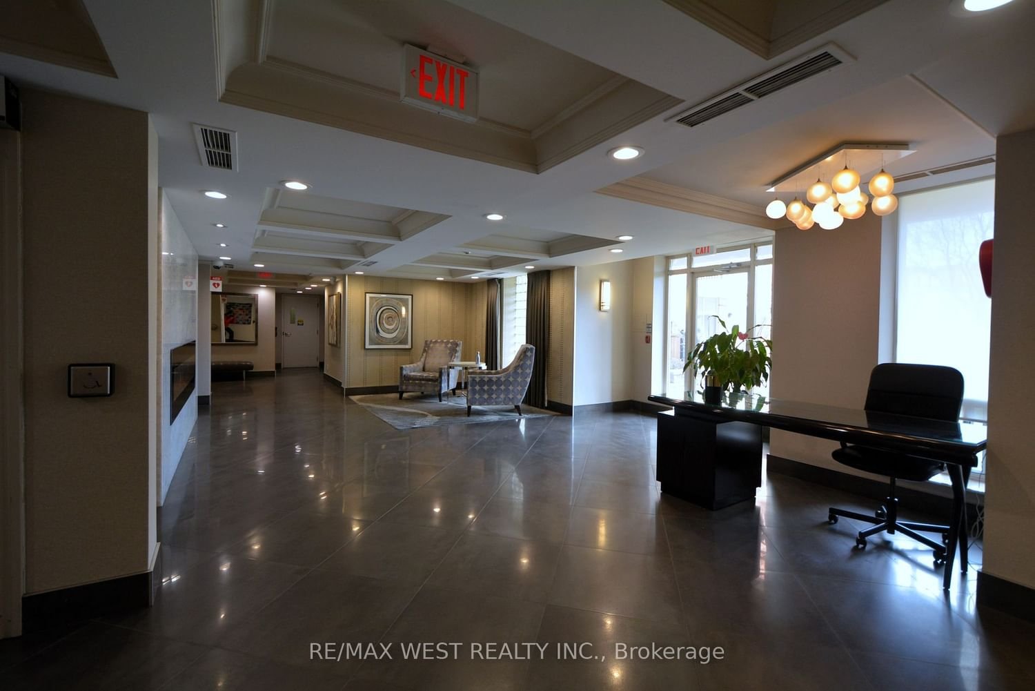 455 Rosewell Ave, unit 107 for sale - image #30