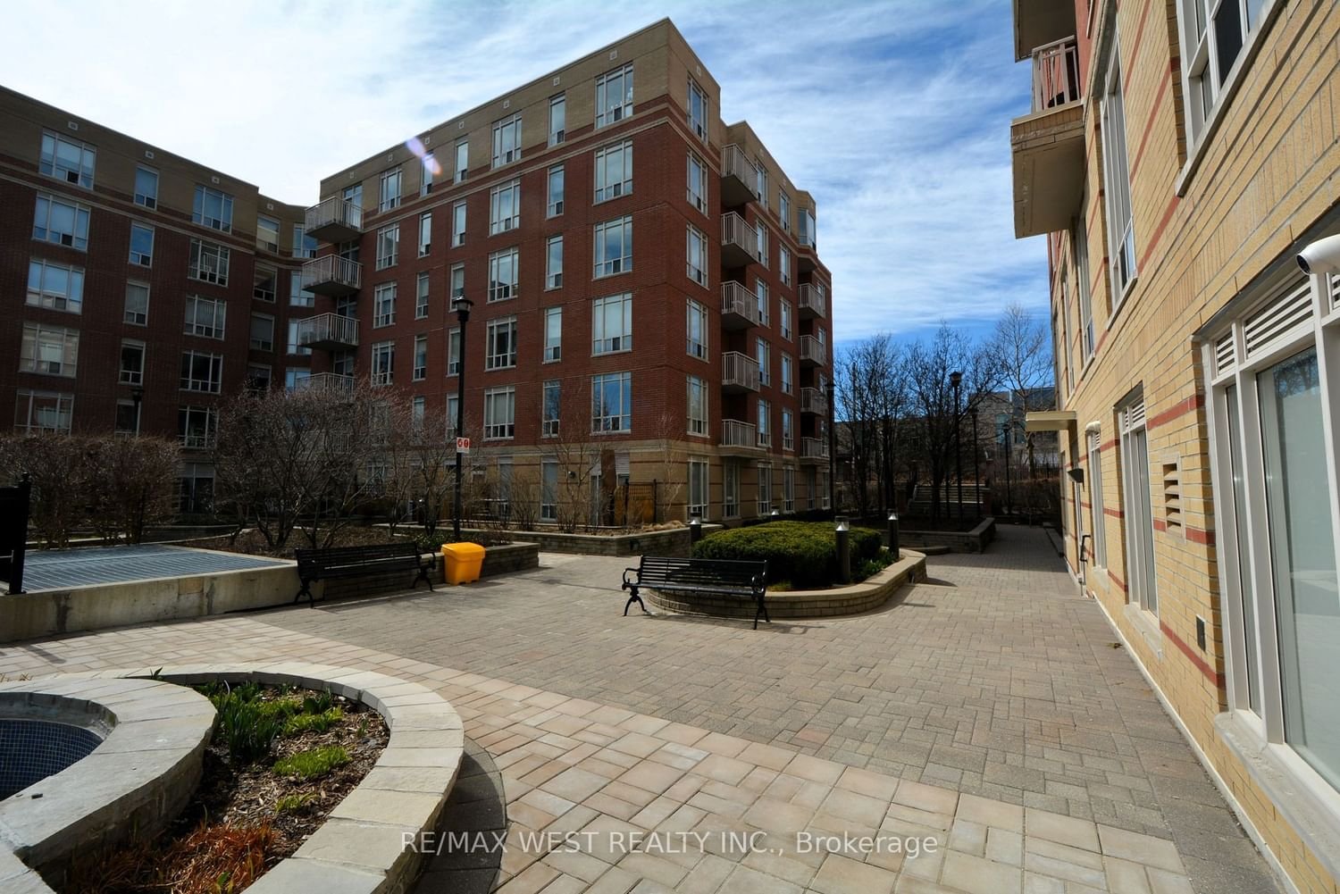 455 Rosewell Ave, unit 107 for sale - image #36